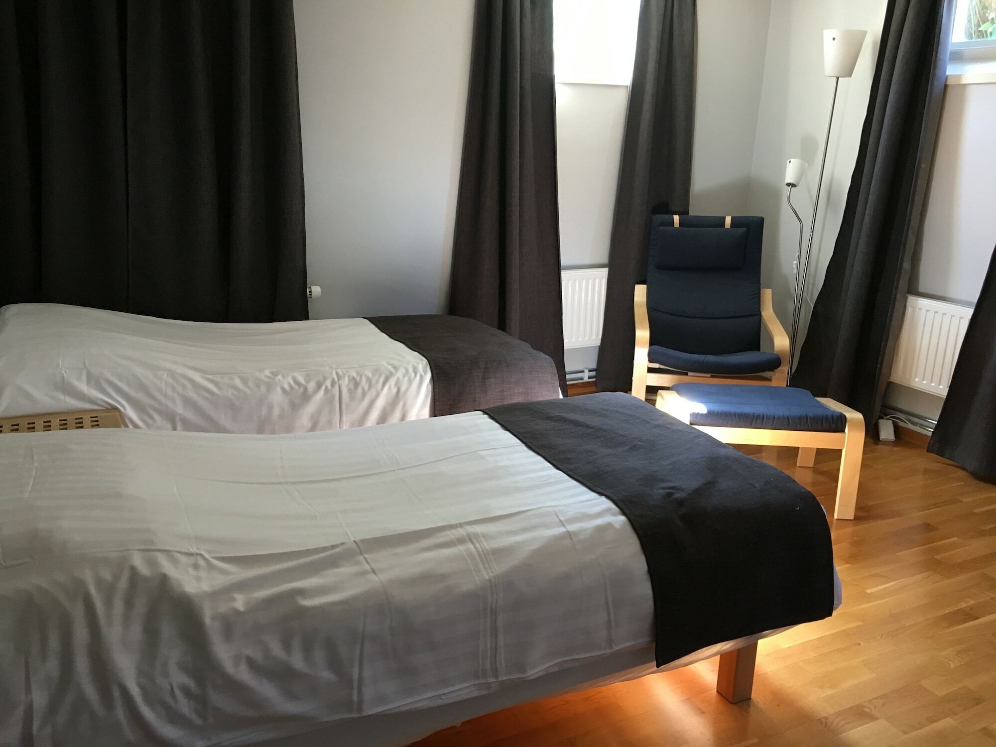 Hotell Haessloe 韦斯特罗斯 外观 照片